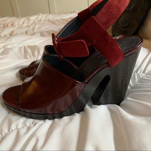 Celine Burgundy Suede and Patent Leather Heels - Picture 4 of 10